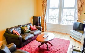 Newly Furnished 2 Bedroom Apartment On Leith Walk